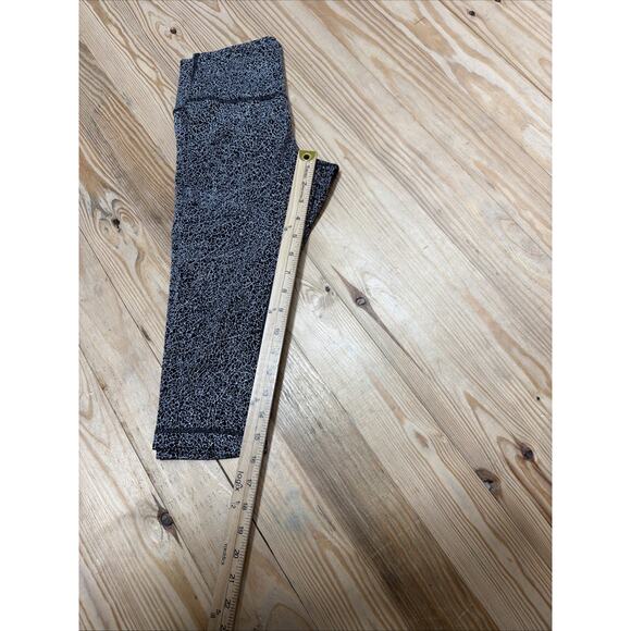 Lululemon Wunder Under Hi-Rise 1/2 Tight Luon 17" Jacquard Black/white Size 6 - Picture 5 of 6
